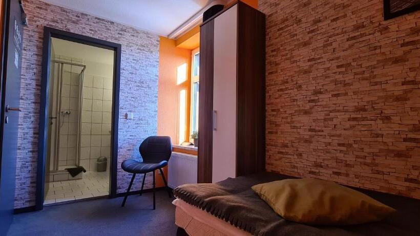 חדר סטנדרט יחיד, Harz Hostel