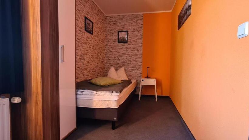 חדר סטנדרט יחיד, Harz Hostel