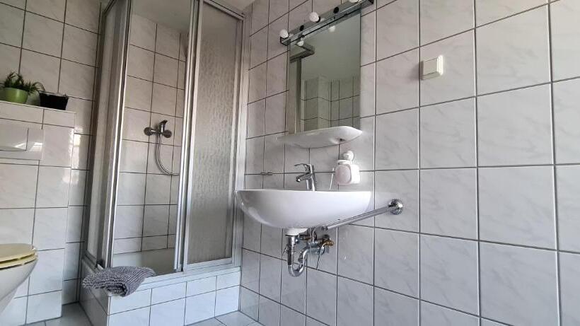 חדר משפחתי, Harz Hostel