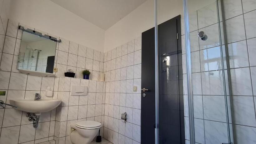 컴포트 룸, Harz Hostel