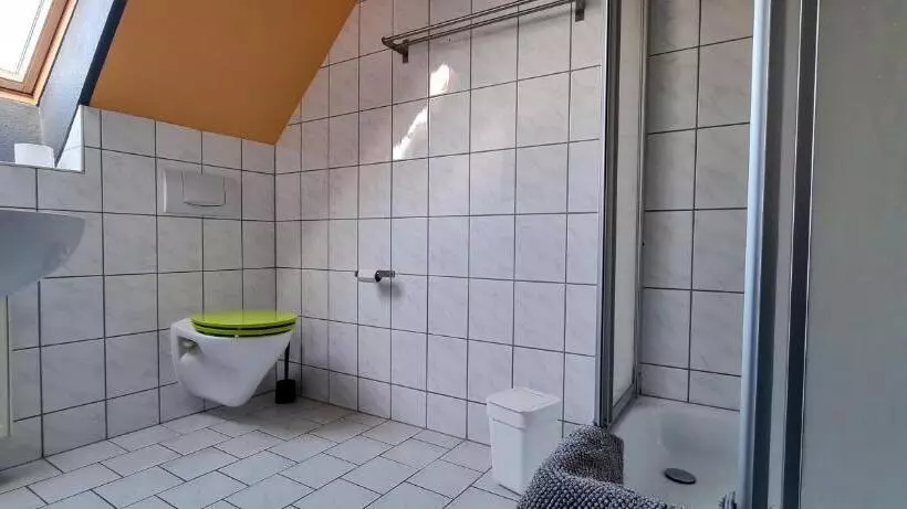 Camera Tripla Standard, Harz Hostel