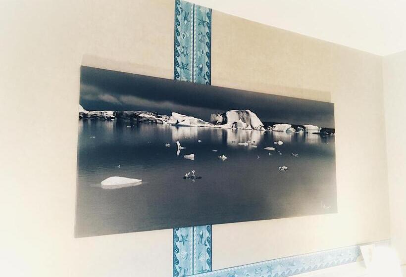 اتاق استاندارد, Ambiente Et Art