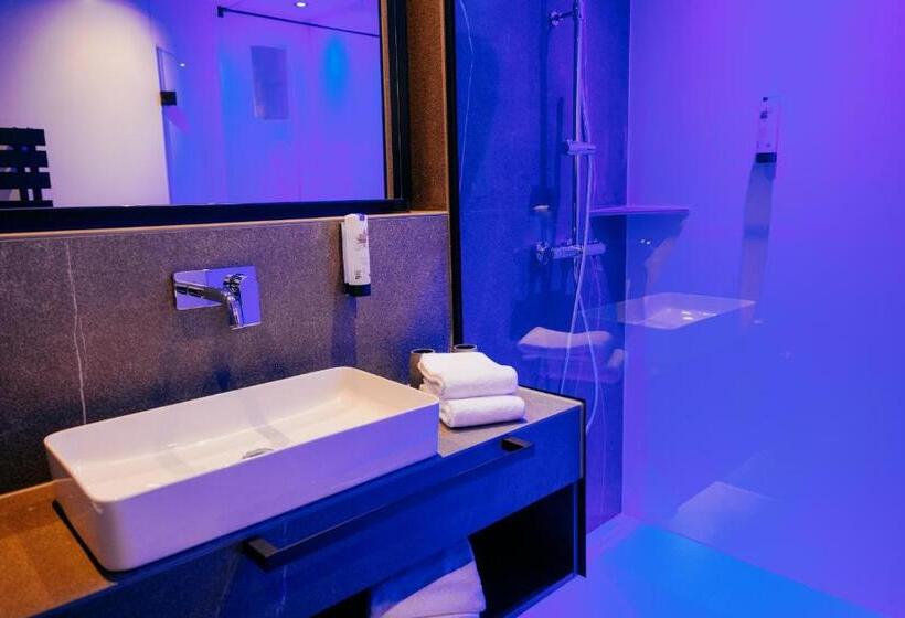 Номер Стандарт с Балконом, Aqua Blu