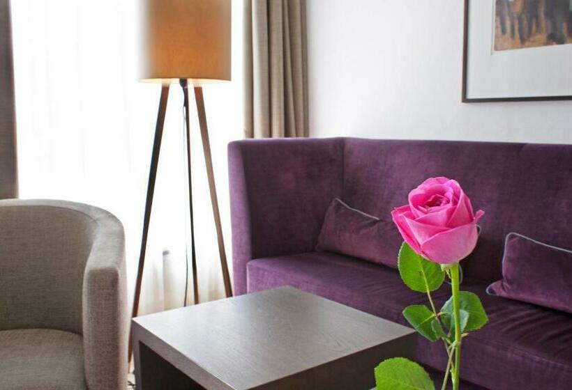 Номер Deluxe с Балконом, Bayerischer Hof