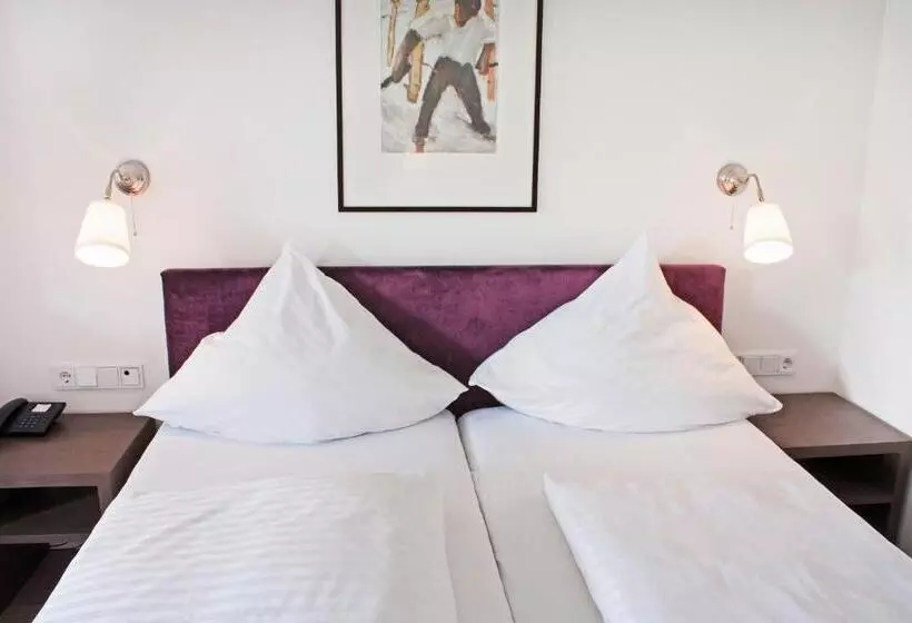 اتاق لوکس با بالکن, Bayerischer Hof