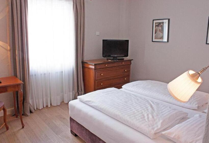 スーペリアールーム, Bayerischer Hof