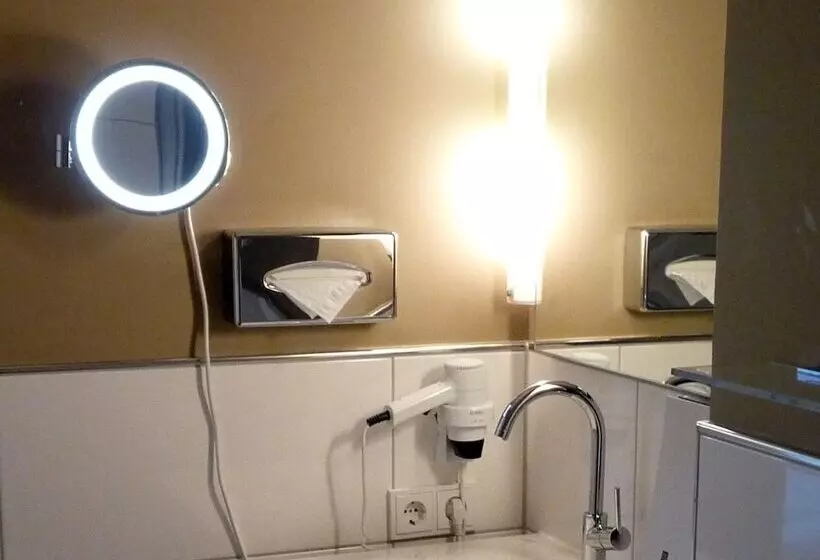 اتاق اکونومی یک تخته, Bayerischer Hof