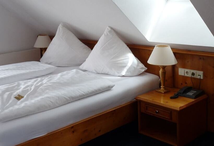 スーペリアールーム, Bayerischer Hof