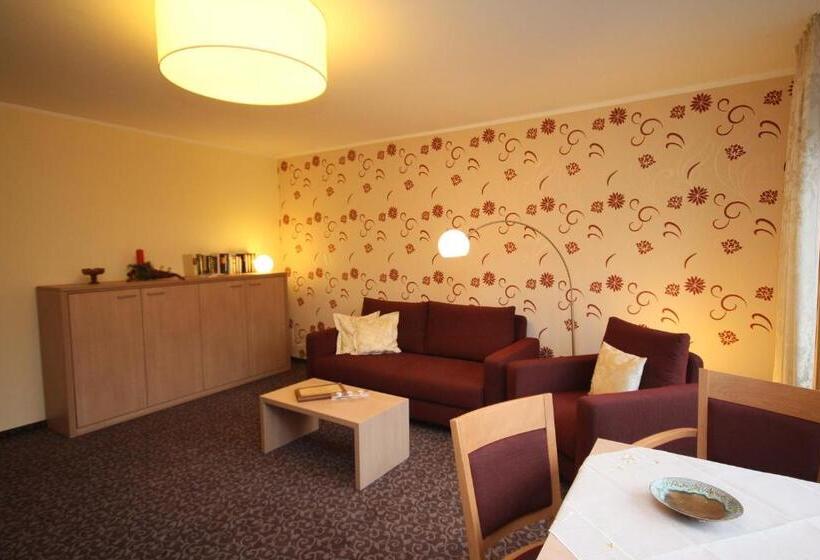 带2个卧室的公寓, Cafe Schneidewind