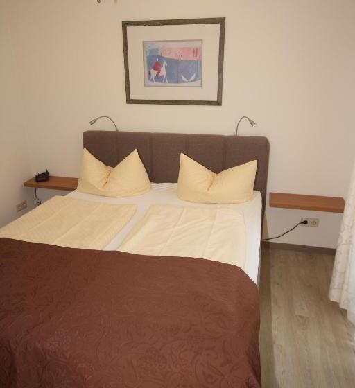 标准单人间, Cafe Schneidewind