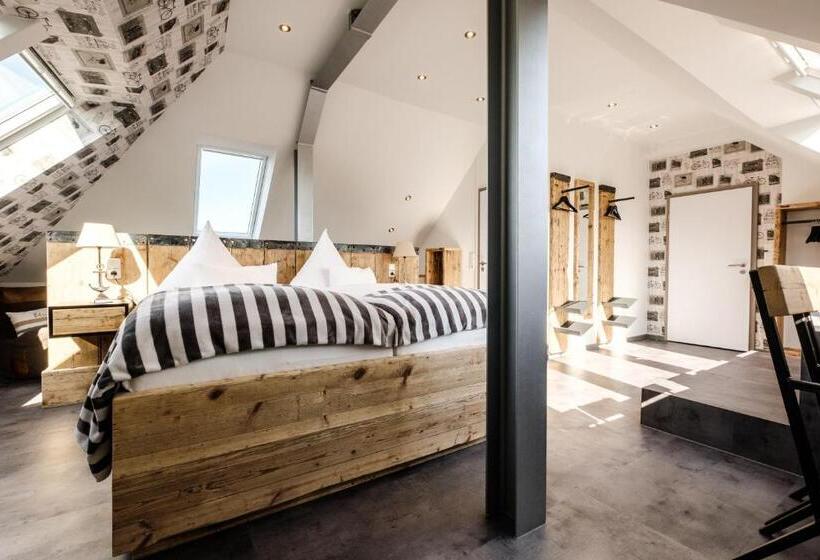 Полулюкс Вид на Море, Das 53°