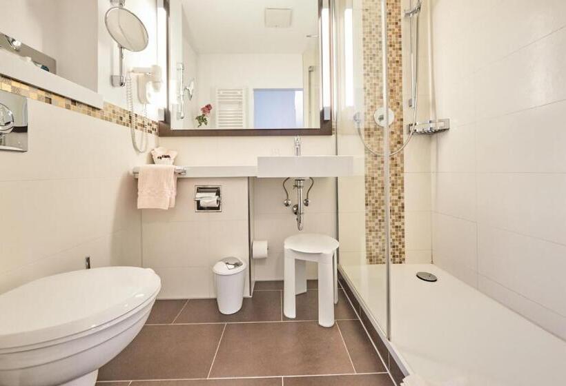 Номер Стандарт, Haus Berlin