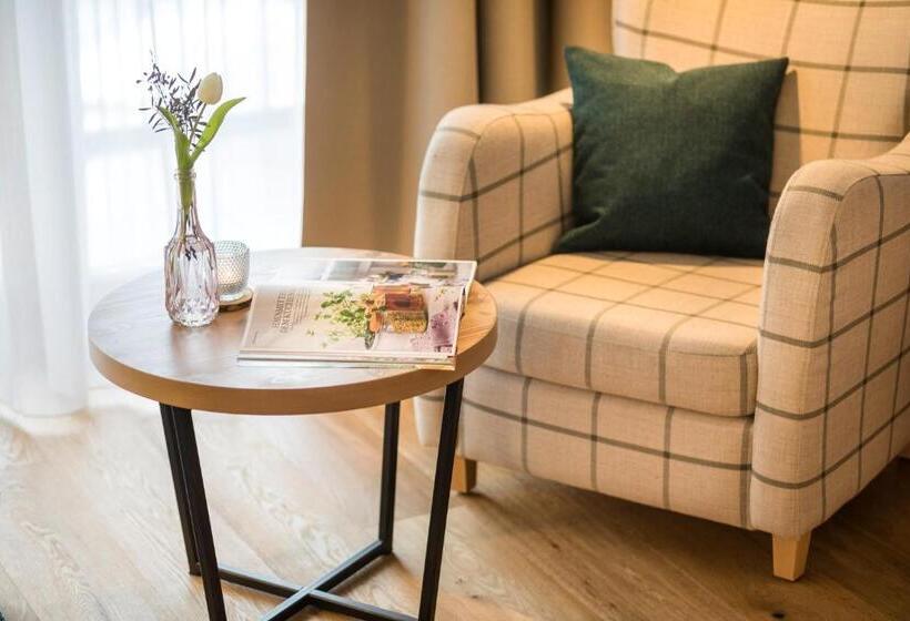 패밀리 룸, Helds Vital