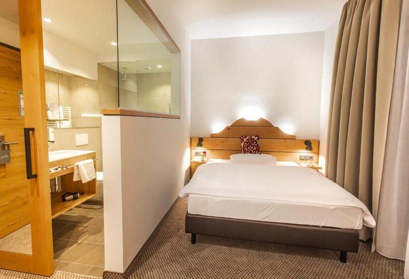 싱글 디럭스 룸, Helds Vital