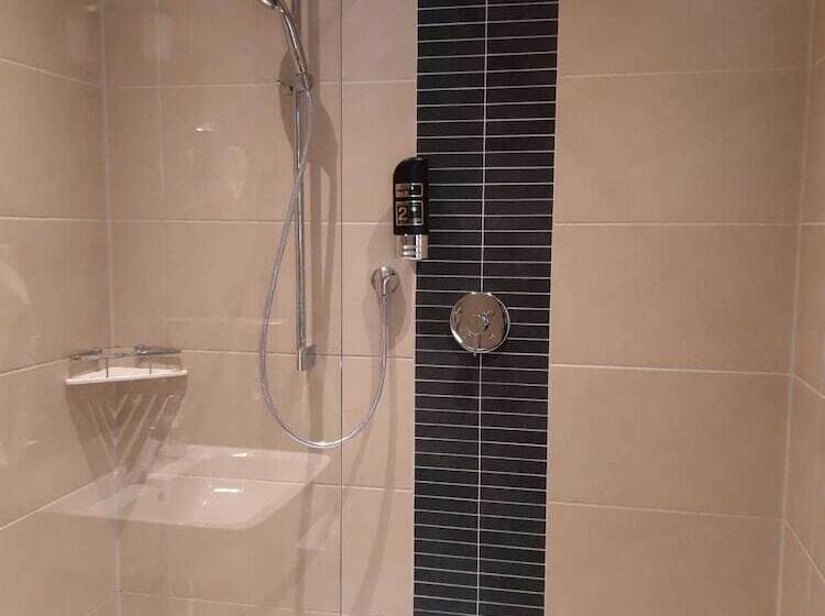 Quarto Triplo Estandar, La Baia