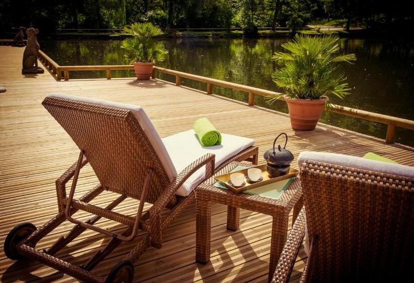 Номер Стандарт Вид на Озеро, Langenwaldsee