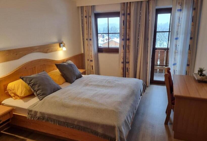 스탠다드 트리플 룸, Pension Geiger