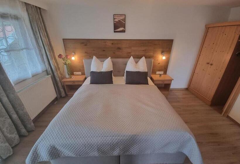 발코니 디럭스 룸, Pension Geiger