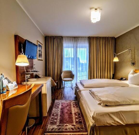 Номер Стандарт, Restaurant Felix