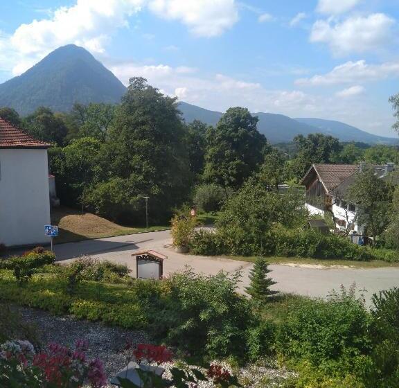 Economy Yhden Hengen Huone, Schlossberghof Marzoll