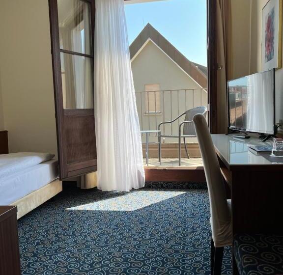 Номер Стандарт Индивидуальный, Stadt