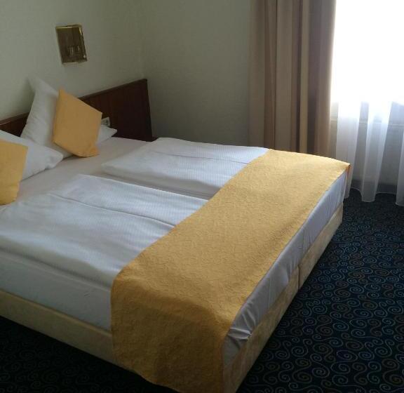 Номер Стандарт Двуспальная Кровать, Stadt