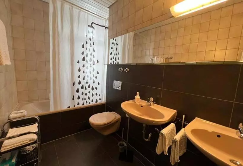Standard-huone, Stadt