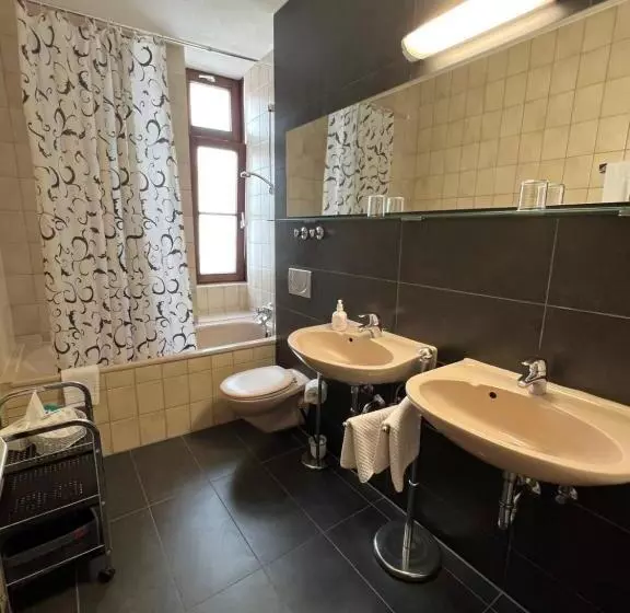 Standard-huone, Stadt
