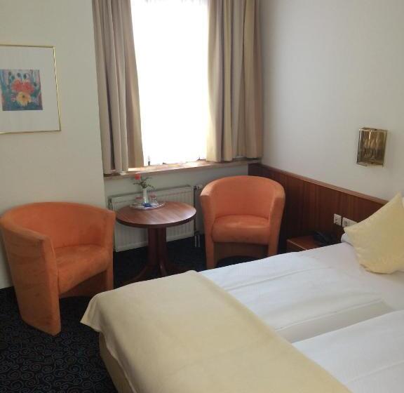 Номер Стандарт, Stadt