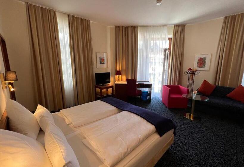 Номер Комфорт, Stadt