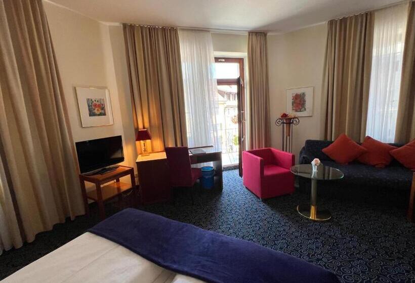 Номер Комфорт, Stadt