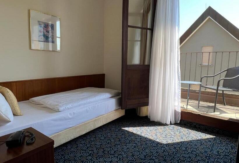 Номер Стандарт Индивидуальный, Stadt