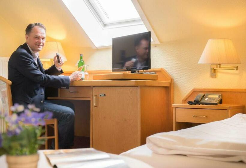 スタンダードシングルルーム, Tannenhof