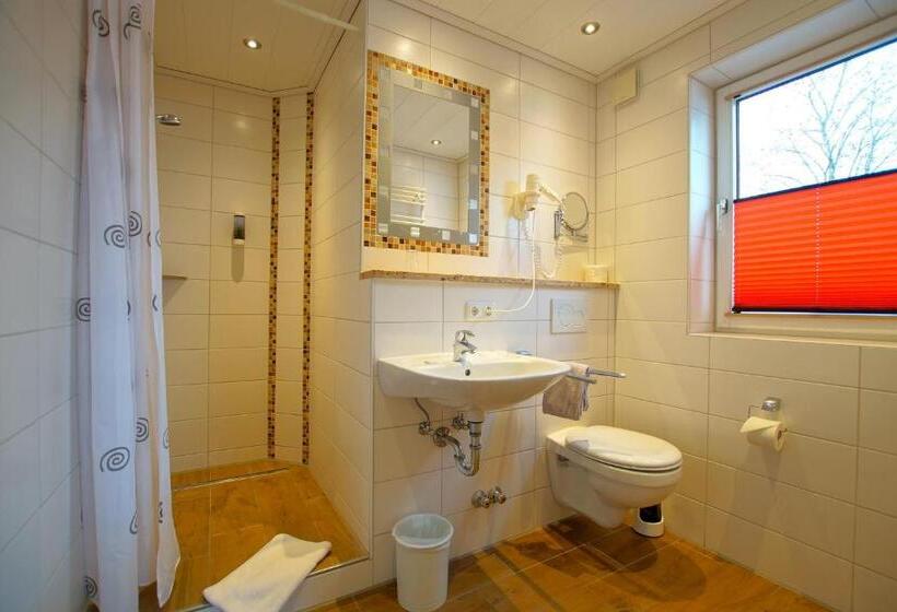 スタンダードシングルルーム, Waldmann