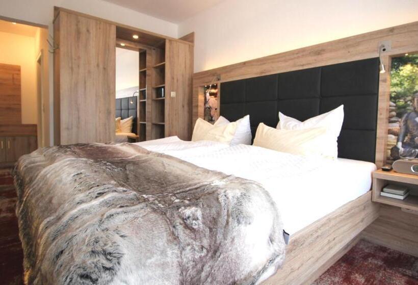 Полулюкс с Балконом, Wellness & Ayurveda Hotel Am Eichenberg