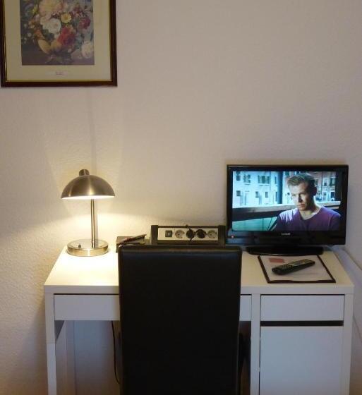 غرفة إقتصادية فردية, Zum Lowen