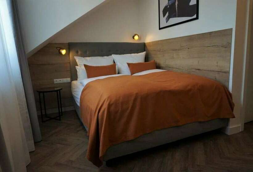 غرفة كلاسيكية, Diesonne