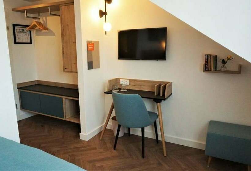 غرفة كلاسيكية, Diesonne