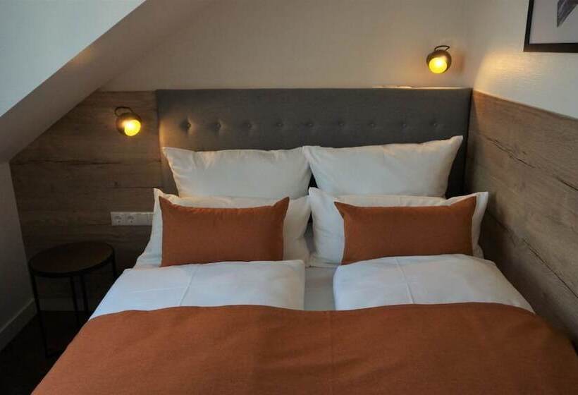 غرفة كلاسيكية, Diesonne