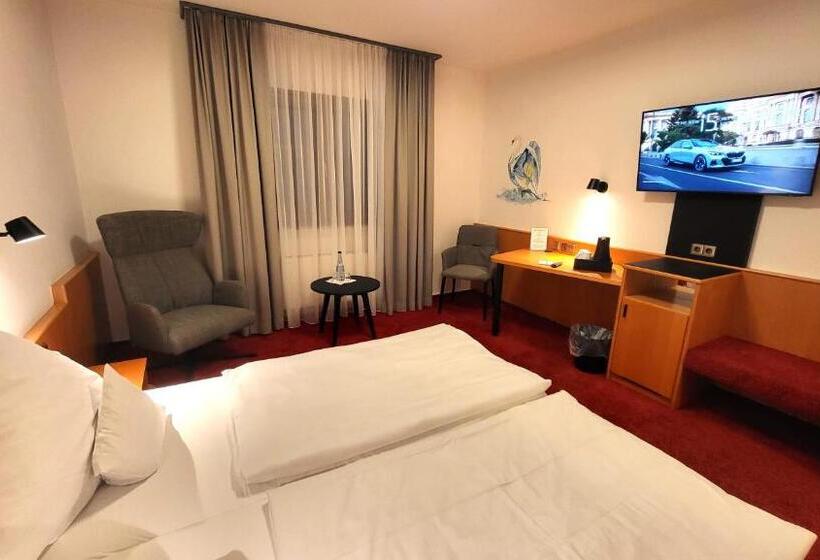 Quarto Comfort, Schwanen