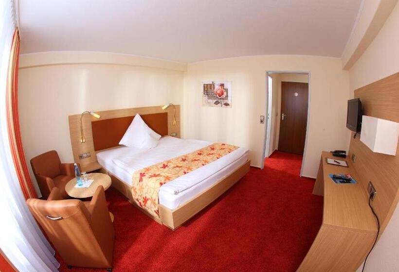 Quarto Estandar Individual, Schwanen