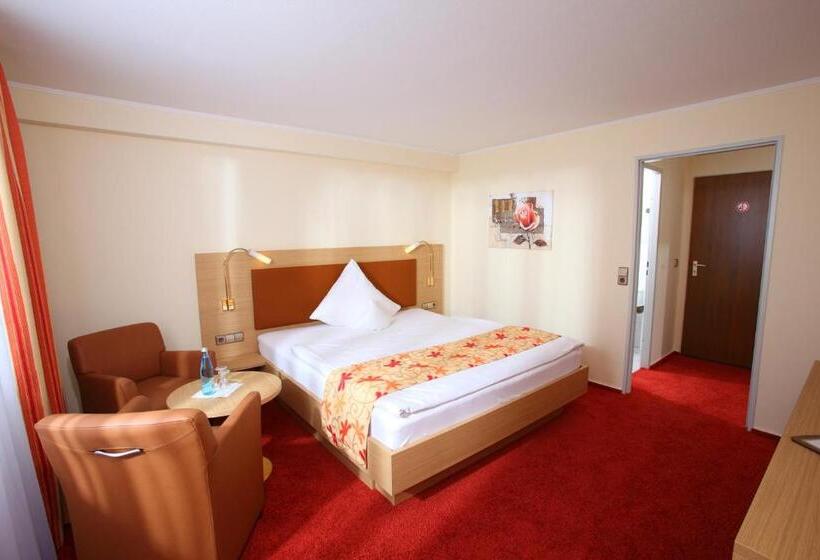 Quarto Estandar Individual, Schwanen