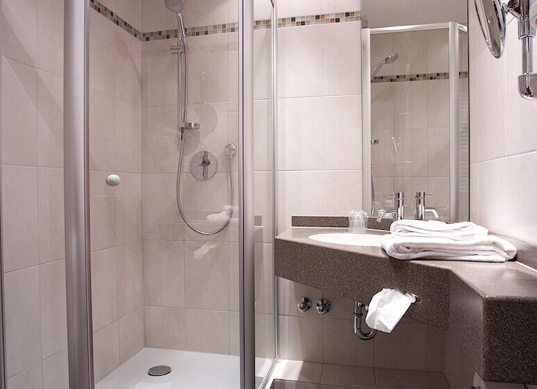 컴포트 룸, Restaurant Erber