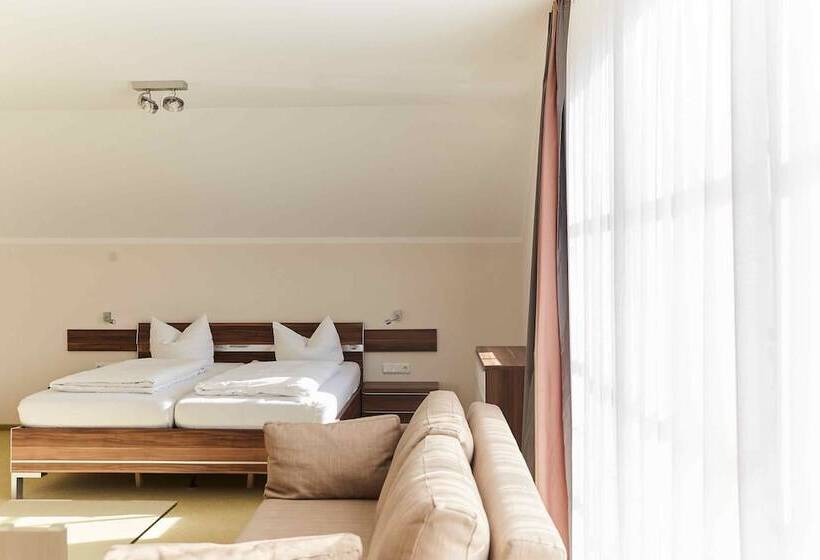 주니어 스위트, Restaurant Erber