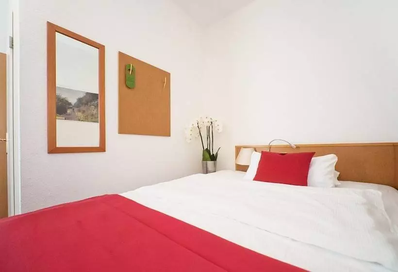 Standard Yhden Hengen Huone, City Hotel Am Wasserturm Halle