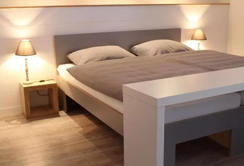 スタンダードルーム, Frühstückshotel Fürstenwerth