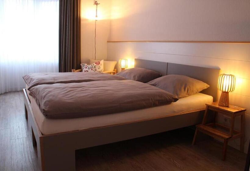 Номер Стандарт, Frühstückshotel Fürstenwerth