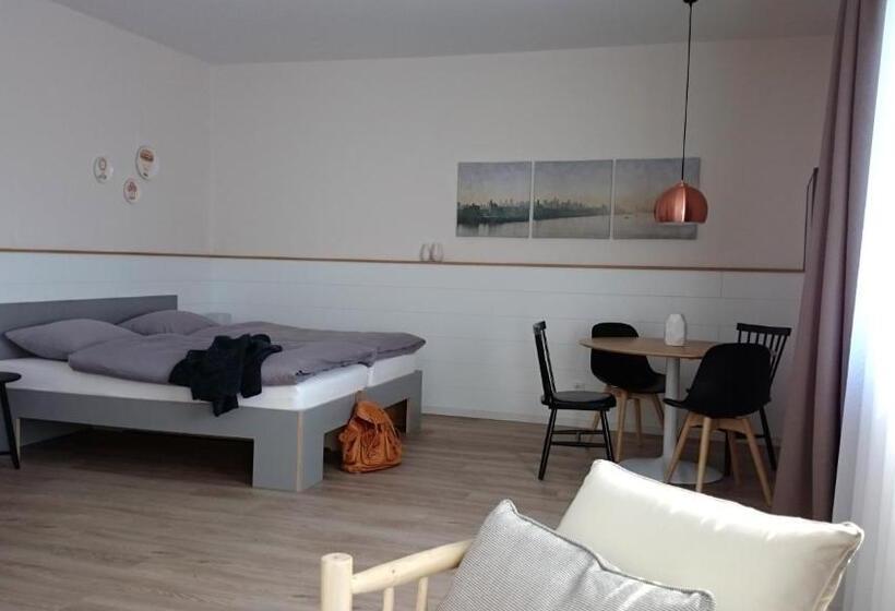 Четырехместный номер Премиум, Frühstückshotel Fürstenwerth