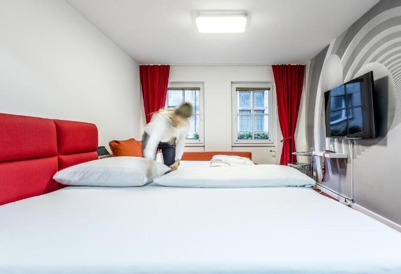 패밀리 룸, Am Museum Köln