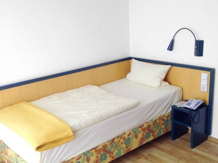 غرفة قياسية فردية, Am Quellberg